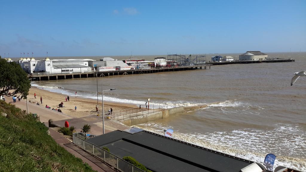 The Sandrock Clacton-on-Sea Kültér fotó
